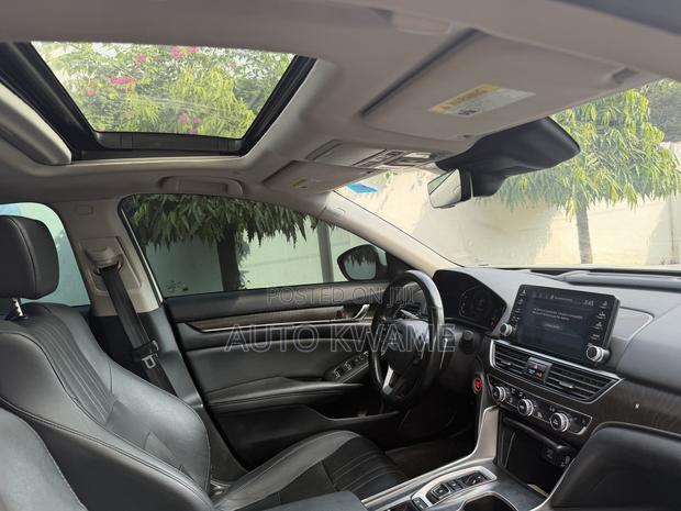 Honda Accord Touring 2.0T 2020 White