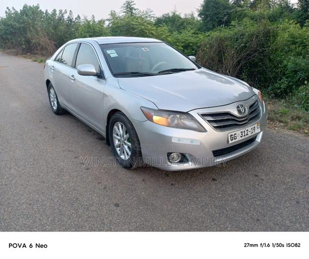 Toyota Camry LE 4dr Sedan (2.5L 4cyl 6A) 2011 Silver