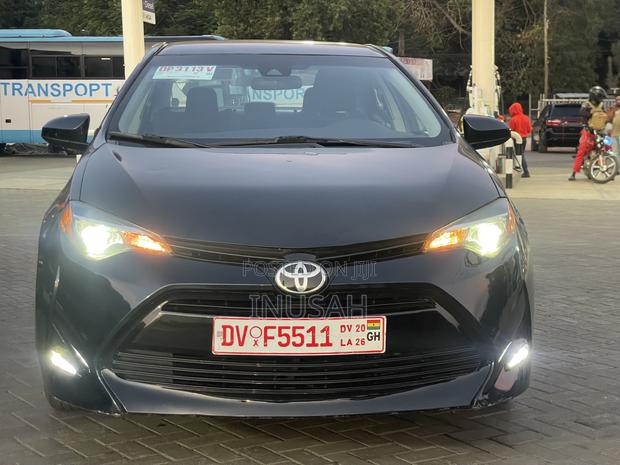 Toyota Corolla LE (1.8L 4cyl 2A) 2018 Black