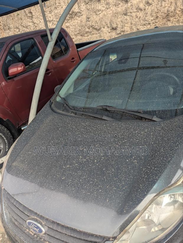 Ford Fiesta 2011 Gray