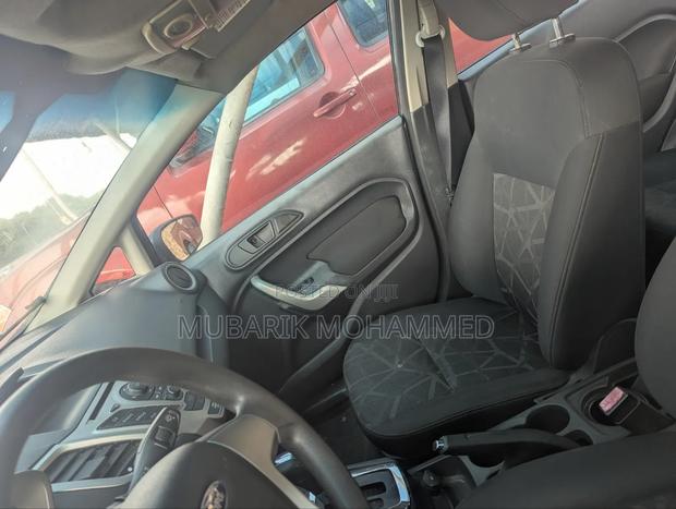 Ford Fiesta 2011 Gray