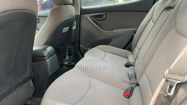 Hyundai Elantra SE 4dr Sedan (1.8L 4cyl 6A) 2014 Gray