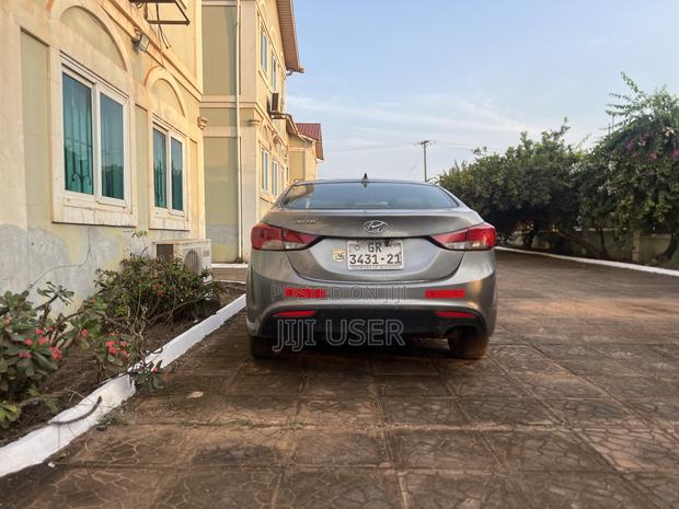 Hyundai Elantra SE 4dr Sedan (1.8L 4cyl 6A) 2014 Gray