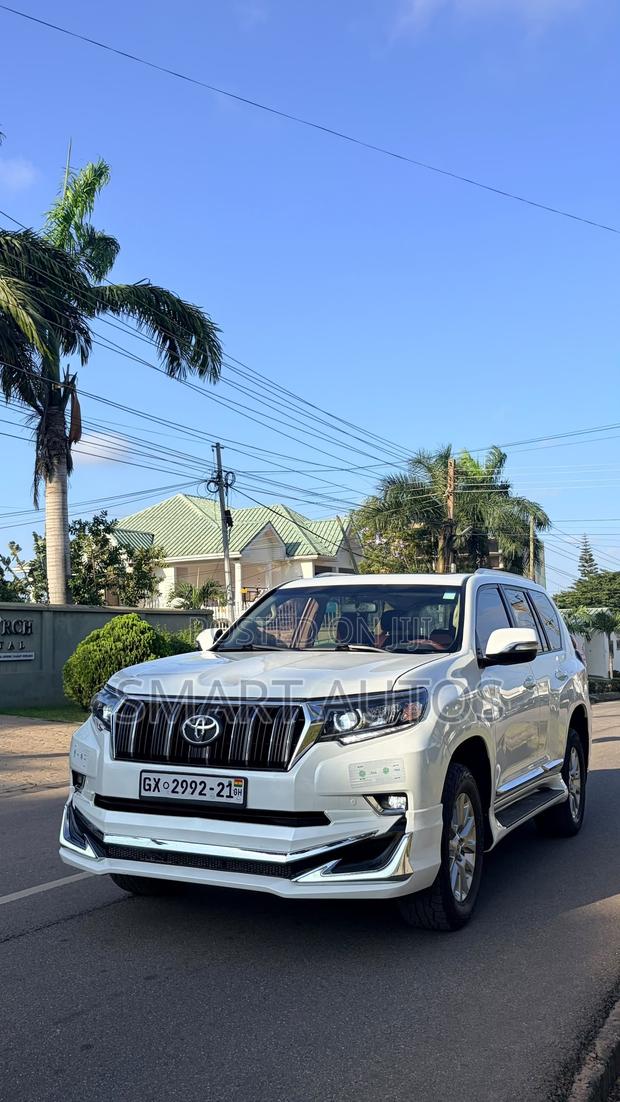 Toyota Land Cruiser Prado 2.7 2018 White