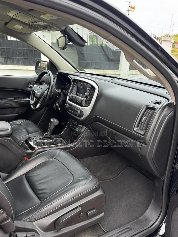 GMC Canyon 2016 Black
