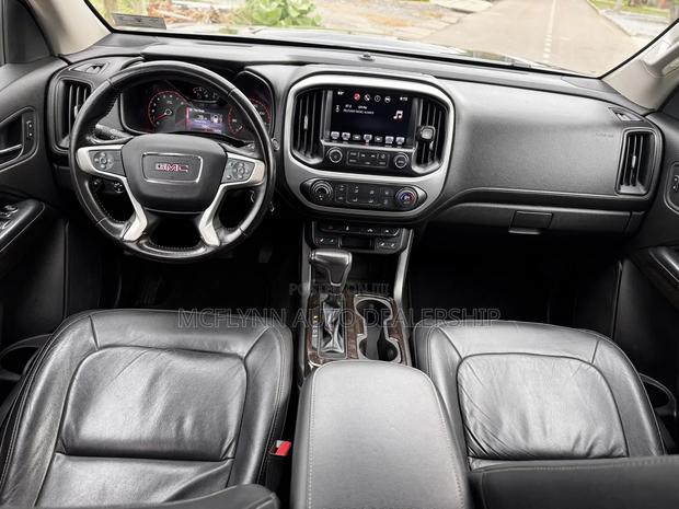 GMC Canyon 2016 Black
