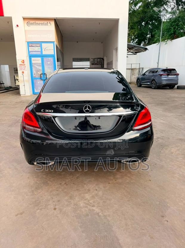 Mercedes-Benz C300 2020 Black