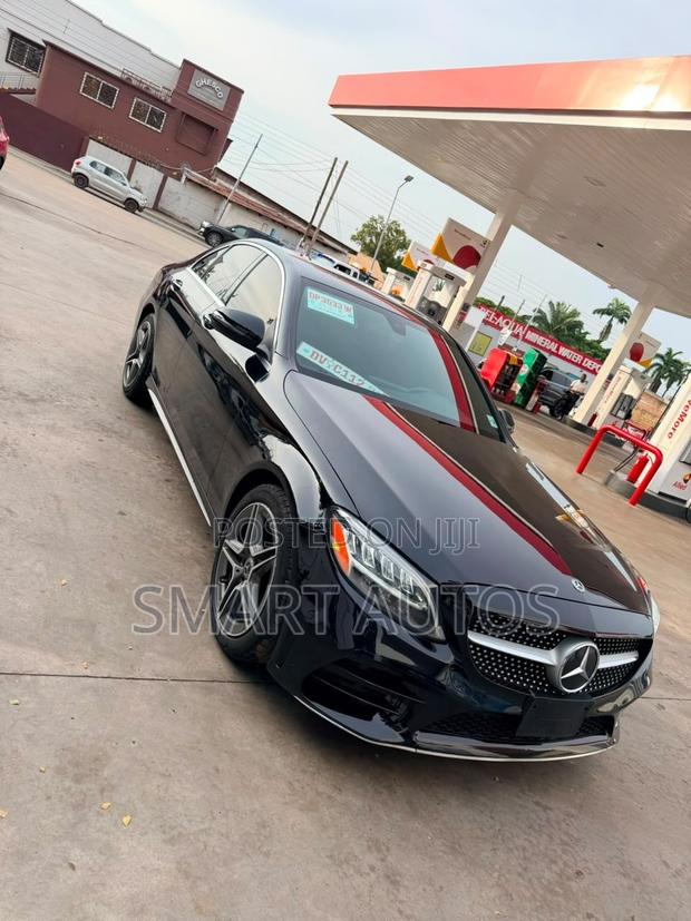 Mercedes-Benz C300 2020 Black