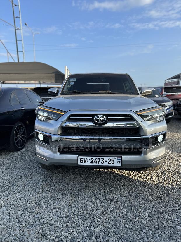 Toyota 4-Runner Limited 4x4 2019 Silver