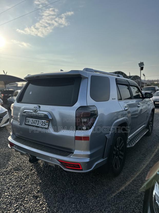 Toyota 4-Runner Limited 4x4 2019 Silver