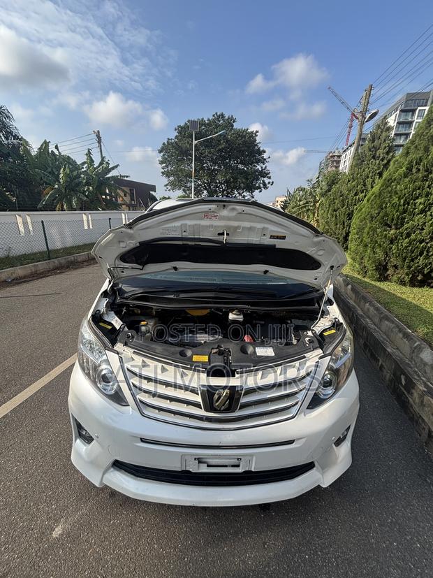Toyota Alphard 2013 White