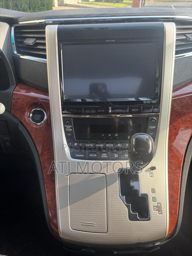 Toyota Alphard 2013 White