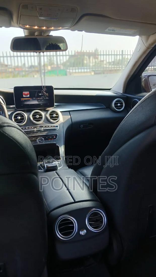 Mercedes-Benz C300 2016 Black