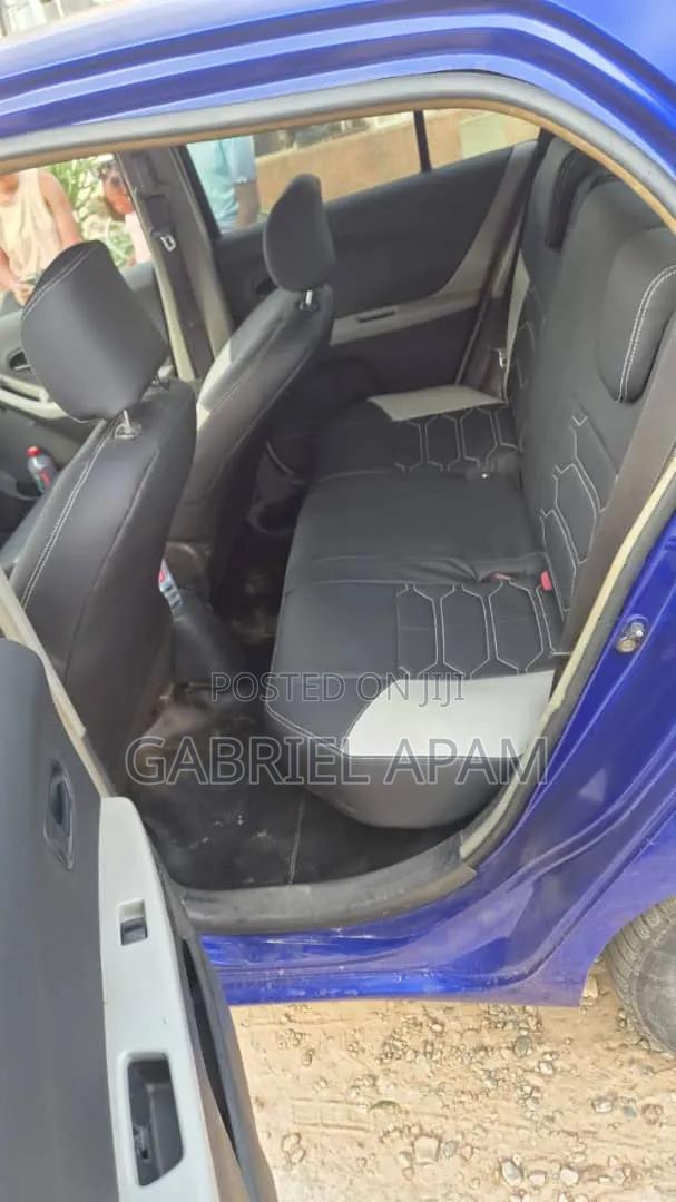 Toyota Vitz 2010 Blue