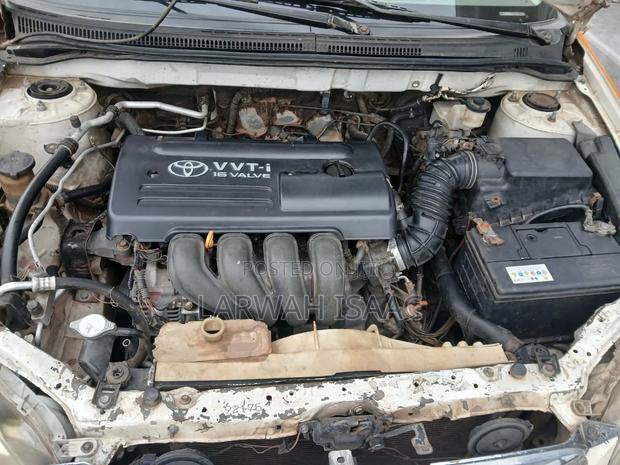 Toyota Corolla 2008 White