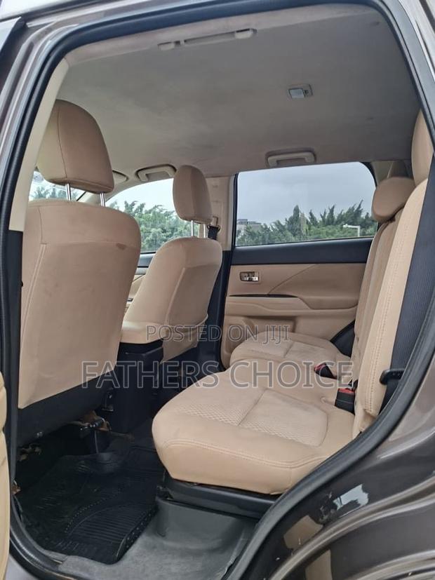 Mitsubishi Outlander SEL FWD 2017 Gray