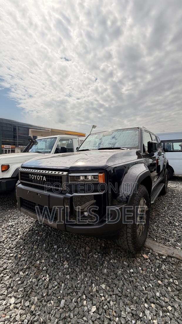 New Toyota Land Cruiser Prado 2.4 Petrol 2025 Black