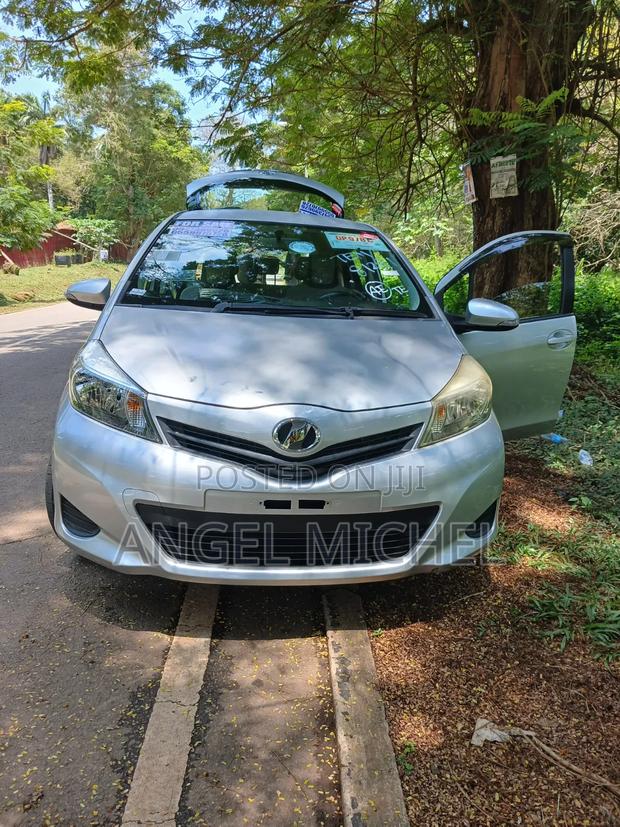 Toyota Vitz 2013 Beige