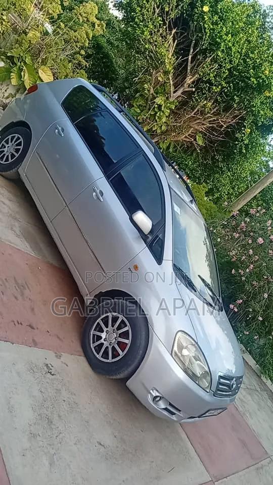 Toyota Avensis Verso 2007 Silver