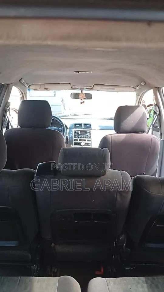 Toyota Avensis Verso 2007 Silver