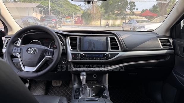 Toyota Highlander 2016 Black