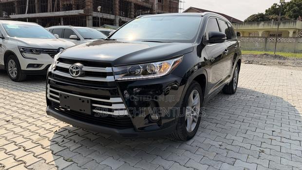 Toyota Highlander 2016 Black