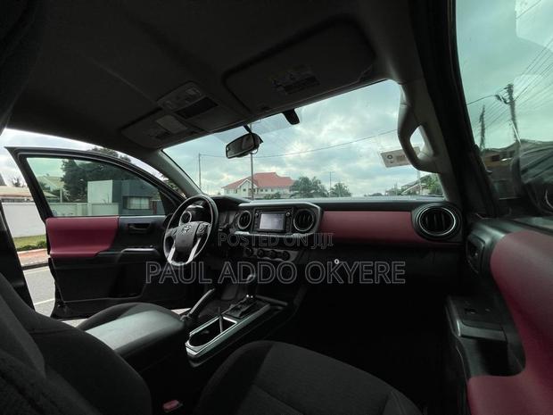 Toyota Tacoma 2017 Black