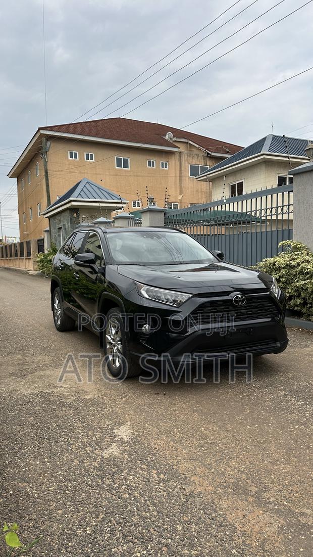 Toyota RAV4 2021 Black