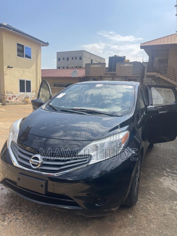 Nissan Versa 1.6 SV 2016 Black