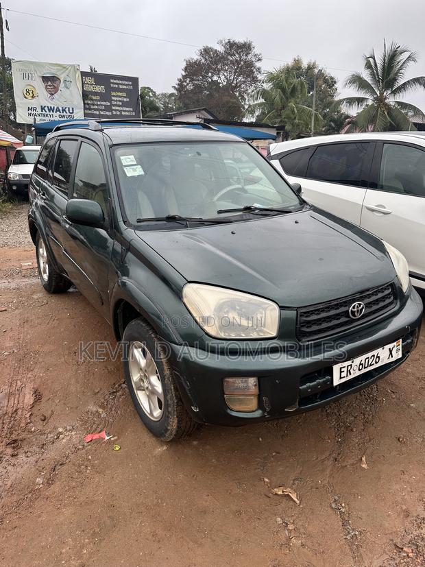 Toyota RAV4 Base FWD 2001 Green