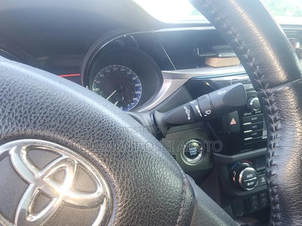 Toyota Corolla 2016 Red