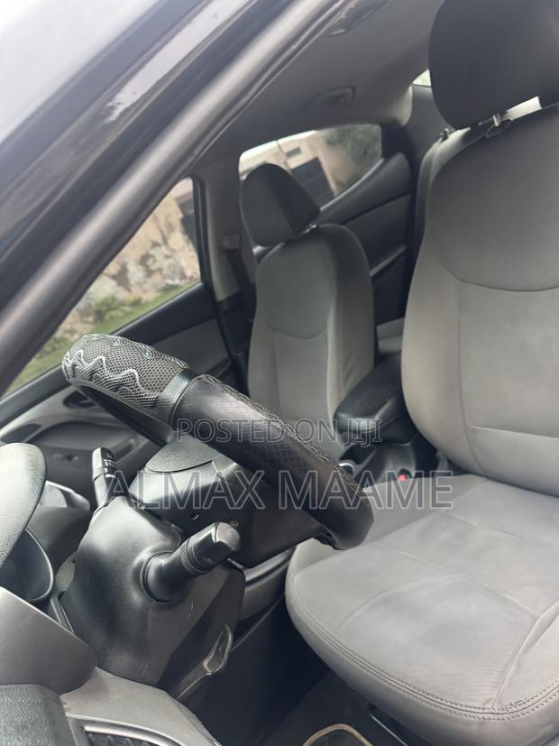 Hyundai Elantra 2012 Gray