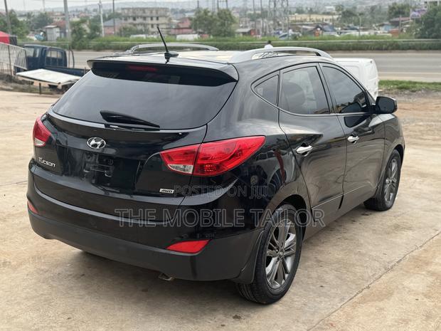 Hyundai Tucson SE AWD 2015 Black