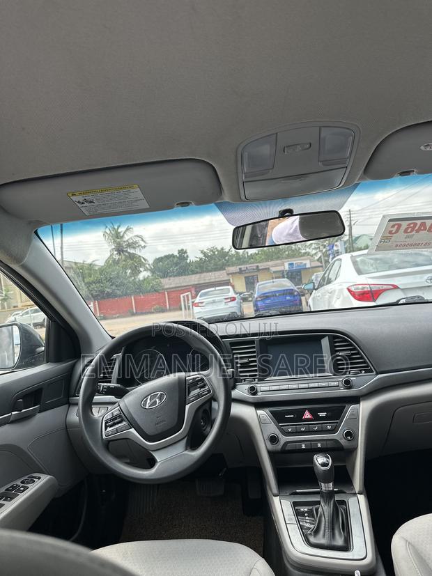 Hyundai Elantra SE 2018 Black