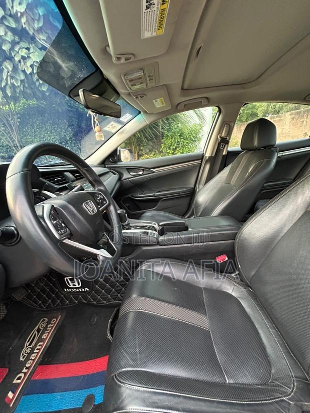 Honda Civic Touring Sedan 2018 White