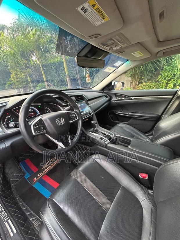 Honda Civic Touring Sedan 2018 White