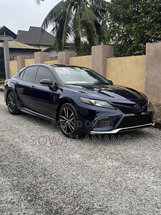 Toyota Camry 2023 Blue