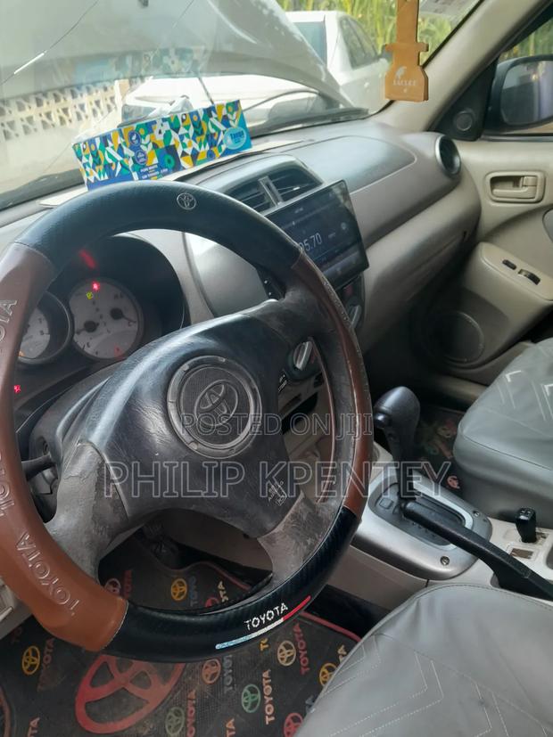 Toyota RAV4 Automatic 2002 Gold