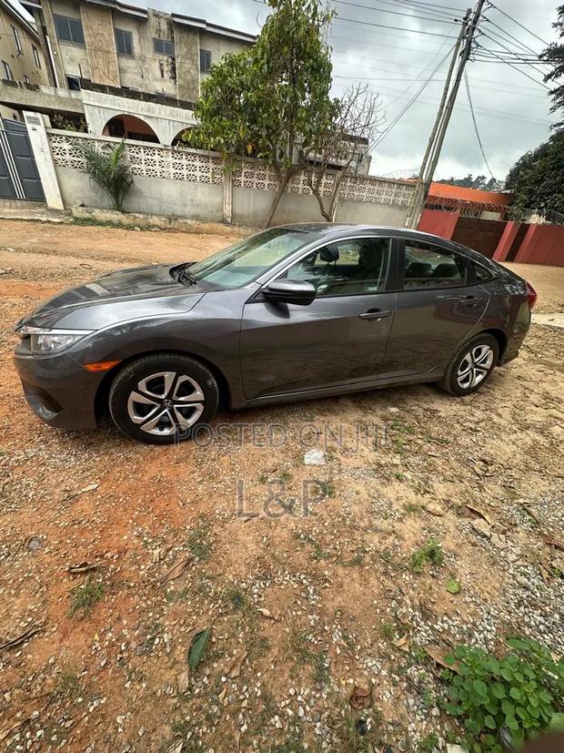 Honda Civic LX Sedan 2018 Silver