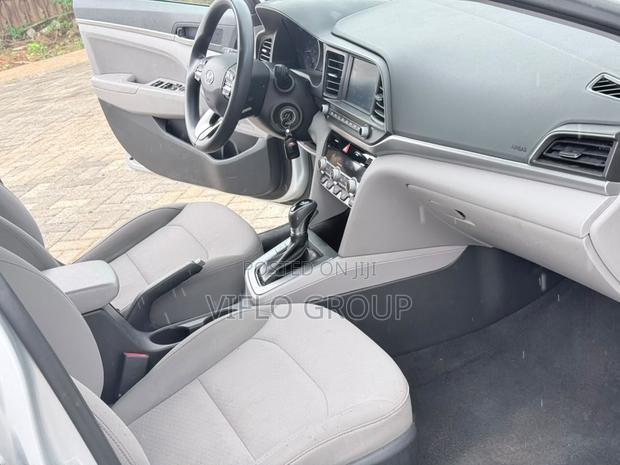 Hyundai Elantra SE 2020 Silver