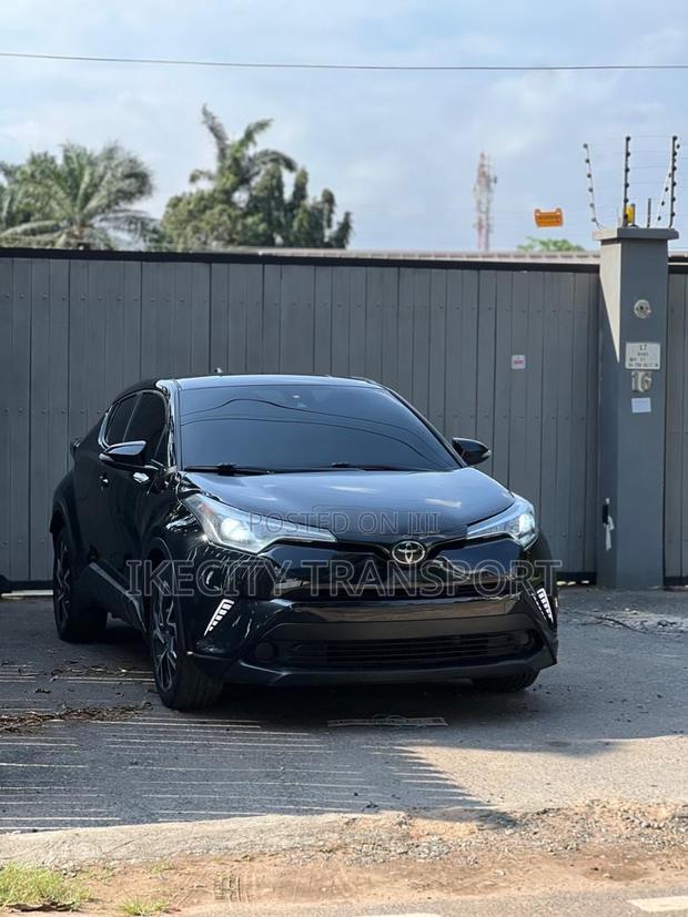 Toyota C-HR XLE FWD 2019 Black
