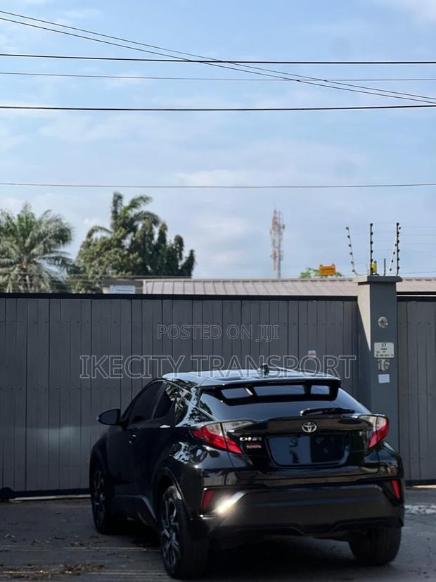 Toyota C-HR XLE FWD 2019 Black