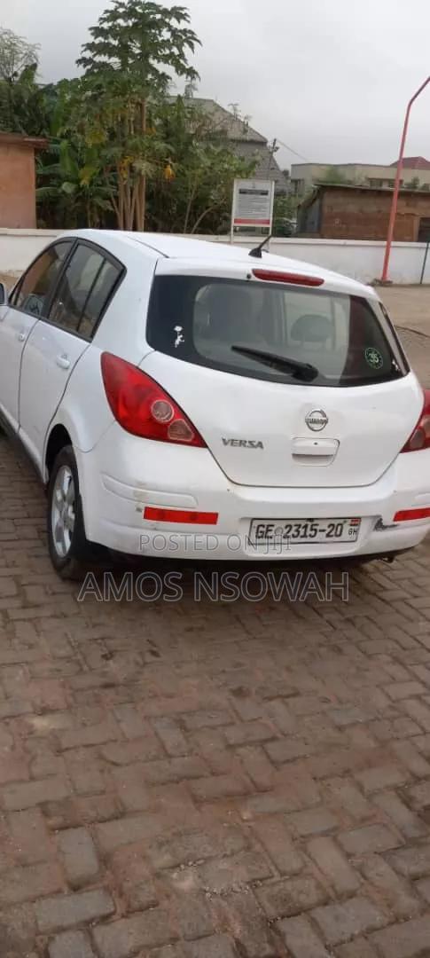 Nissan Versa 2007 White