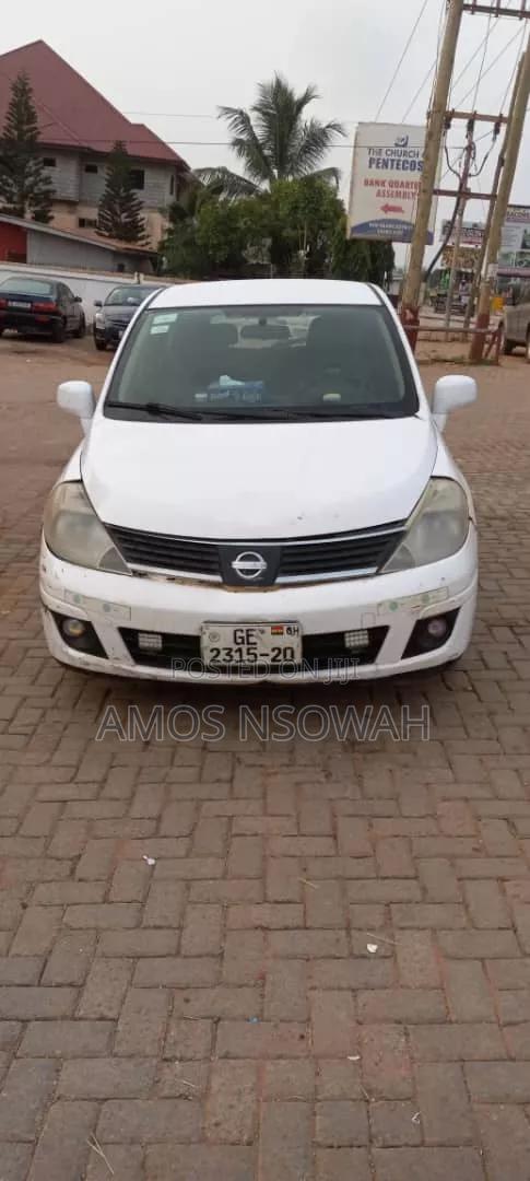 Nissan Versa 2007 White
