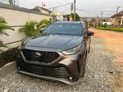 Toyota Highlander 2022 Gray for sale