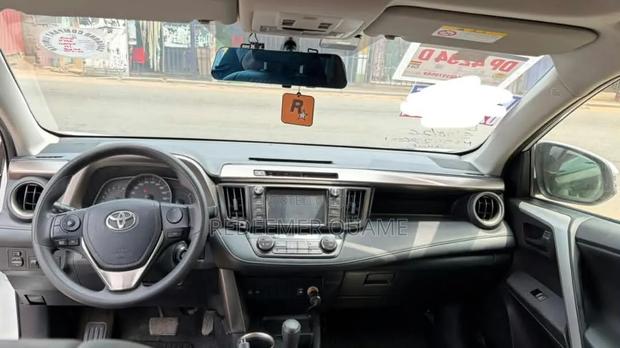 Toyota RAV4 2016 White