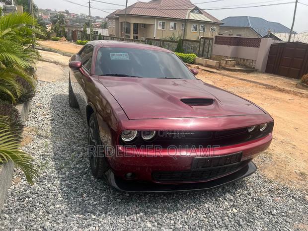 Dodge Challenger 2022 Maroon