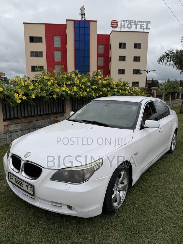 BMW 523i 2011 White