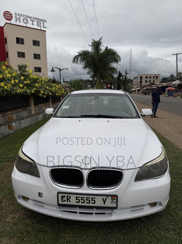 BMW 523i 2011 White