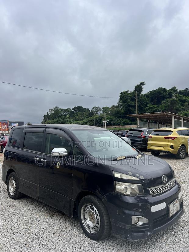 Toyota Voxy 2012 Brown